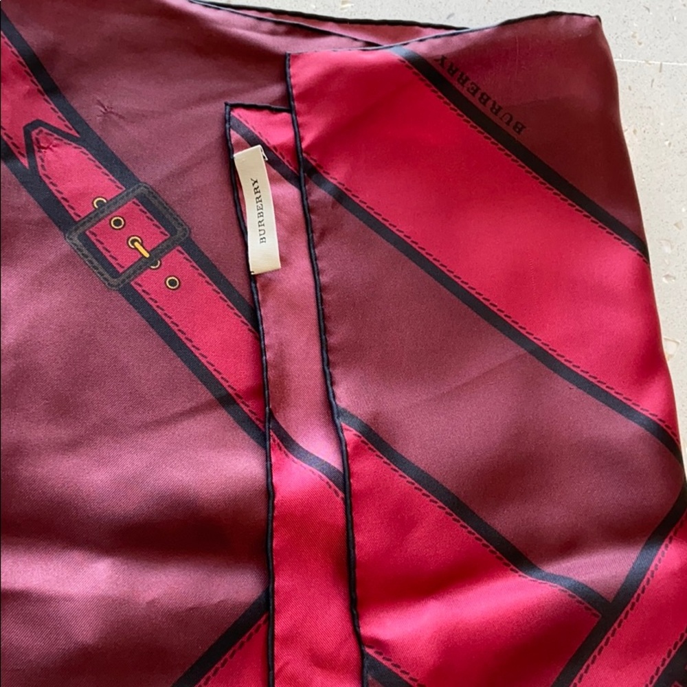 Burberry Rare‼️💯 Silk Scarf✅🛍